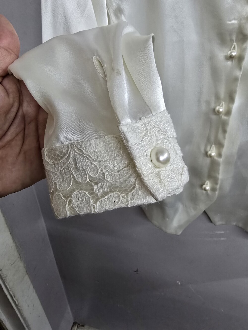 Vintage Leslie Fay Pearl Lace Cream Blouse - Picture 5 of 7